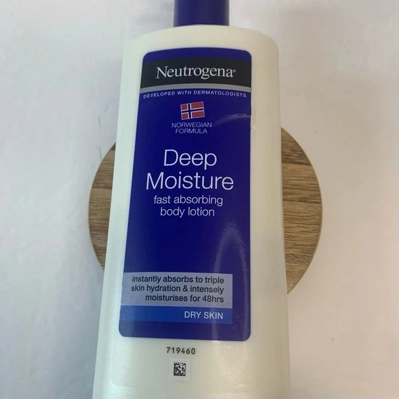 Neutrogena Norwegian Deep Moisture Body Lotion Dry Skin 13.5oz 400ml New - Picture 4 of 6